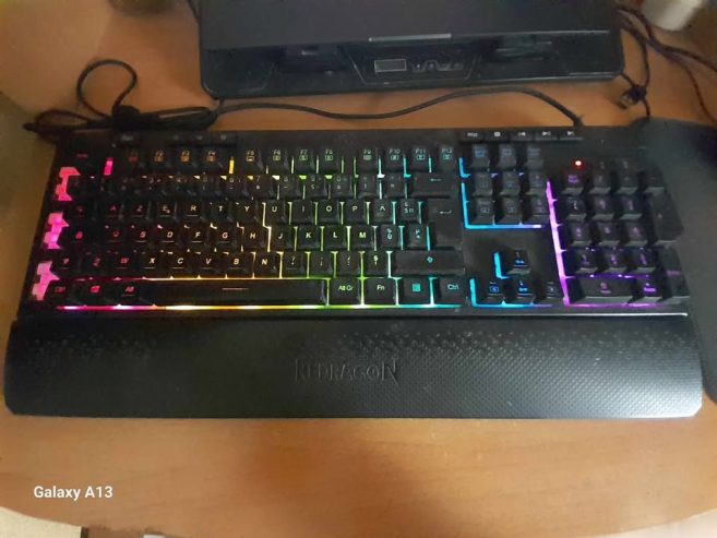 ordinateur-gamer-hp-victus-redragon-sog