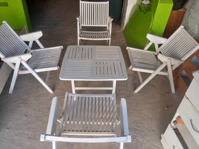 salon-jardin-bois-pliable-4-chaises-table-sakiet