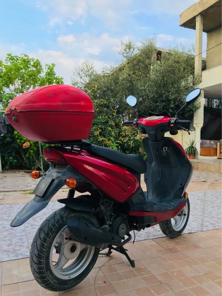 scooter-50cc-victoria-grombalia