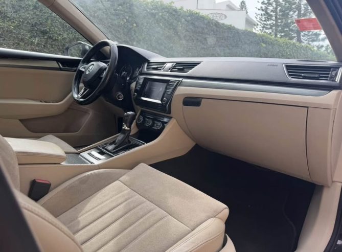 skoda-superb-2016-camera-radars-led