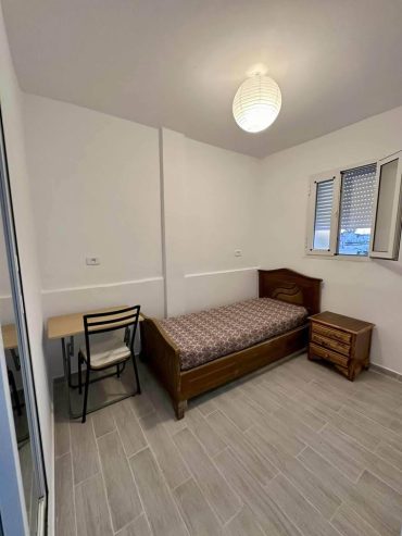 studio-jeune-fille-dame-independant-tunis