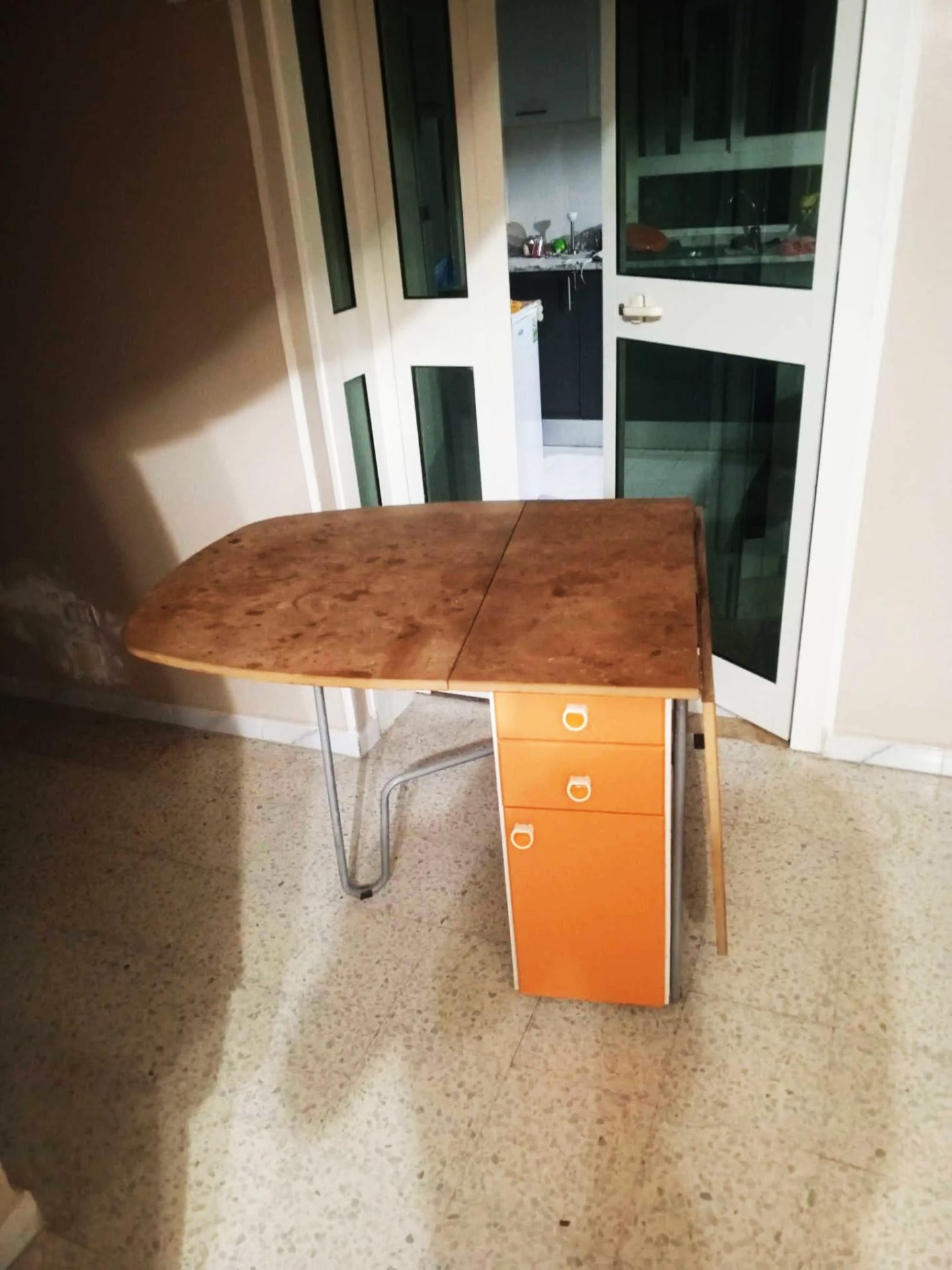 table-dinette-pliable-espace-rangement-tunisie