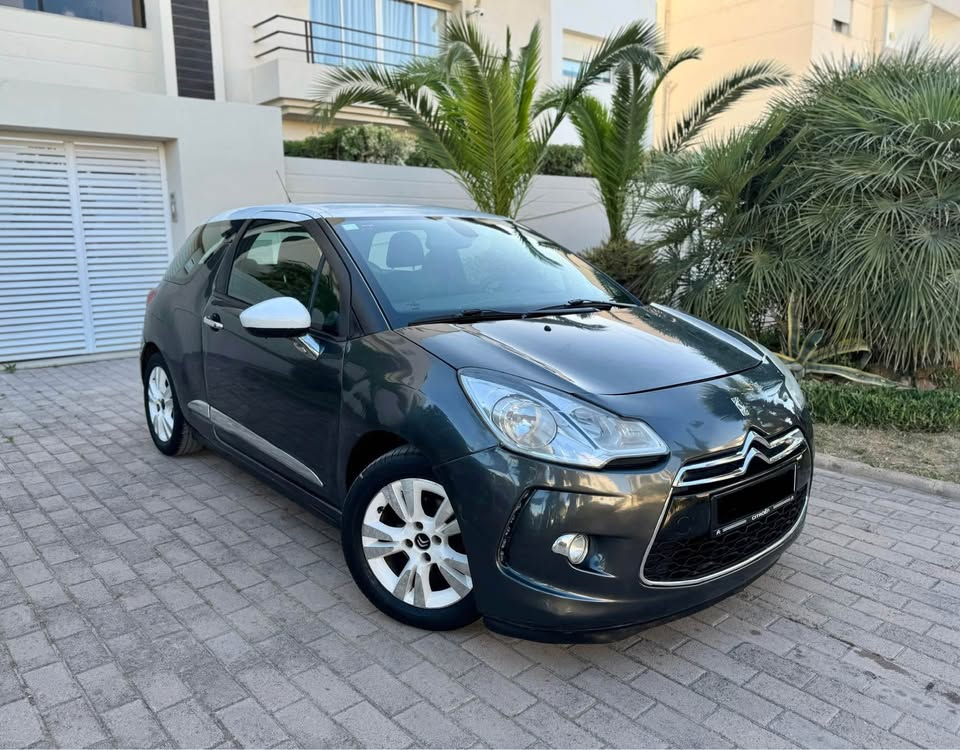 tableau-bord-citroen-ds3-equipements