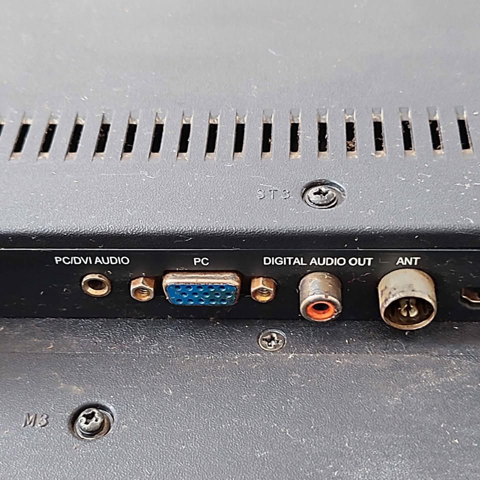 tv-condor-43p-connectee
