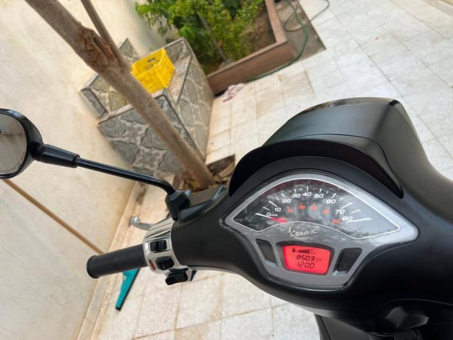 vespa-50cc-sprint-noire-marsa