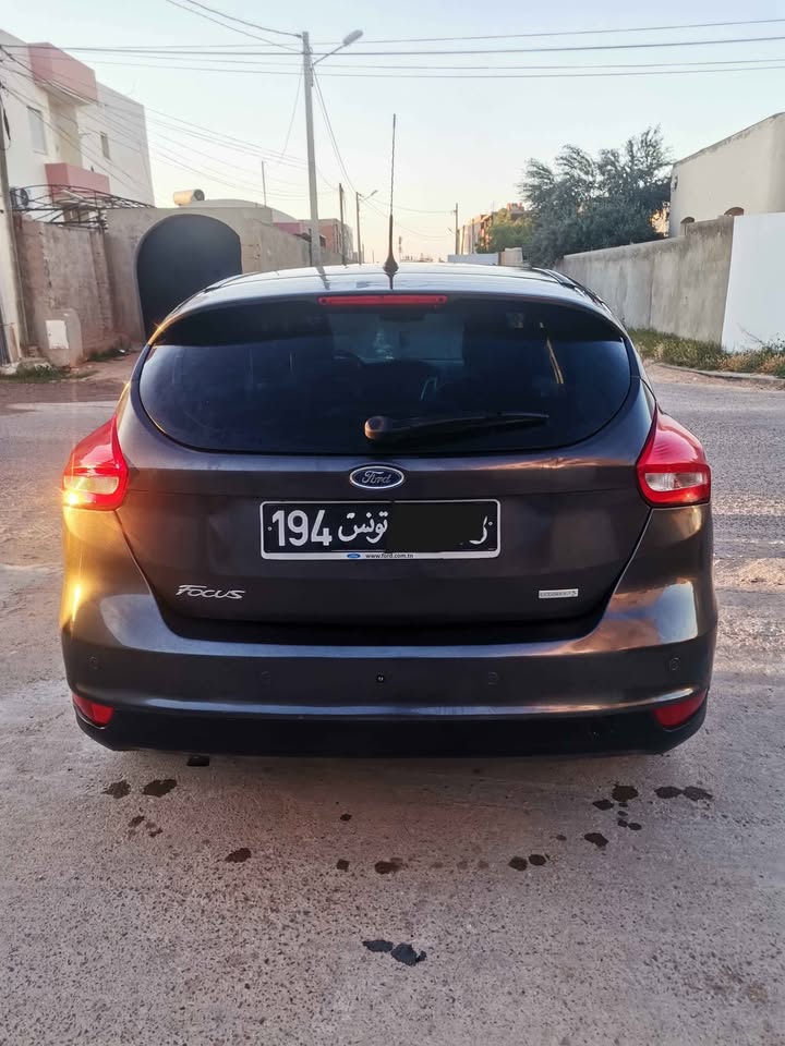 voiture-ford-focus-ecoboost-occasion-sfax