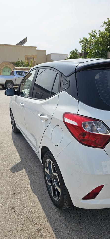 voiture-hyundai-i10-etat-origine-tunisie