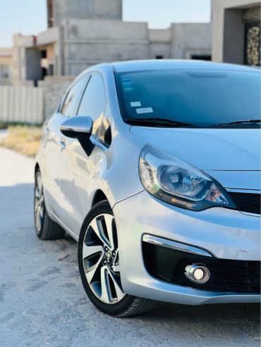voiture-kia-rio-210000km-bon-etat