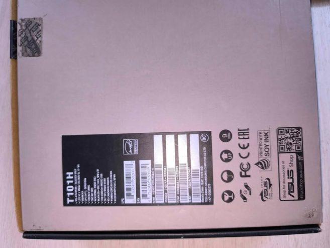 asus-t101h-2-en-1-pochette-boite