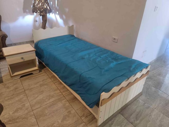 chambre-enfant-complete-avec-lit-armoire-table-nuit-raoued