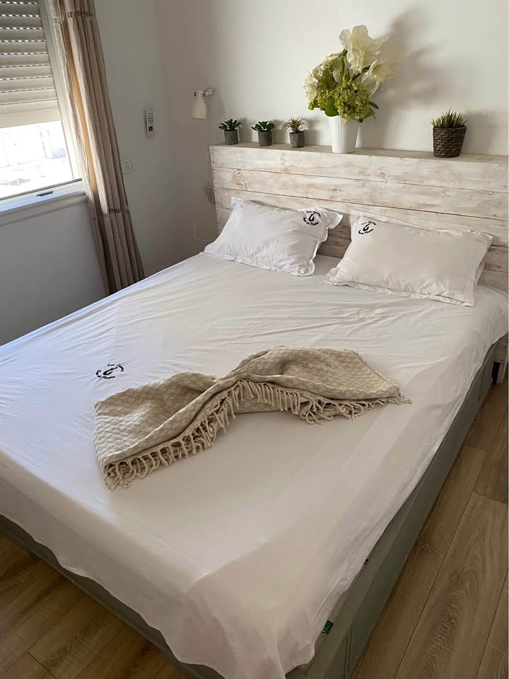 chambre-parentale-villa-kelibia-pied-eau
