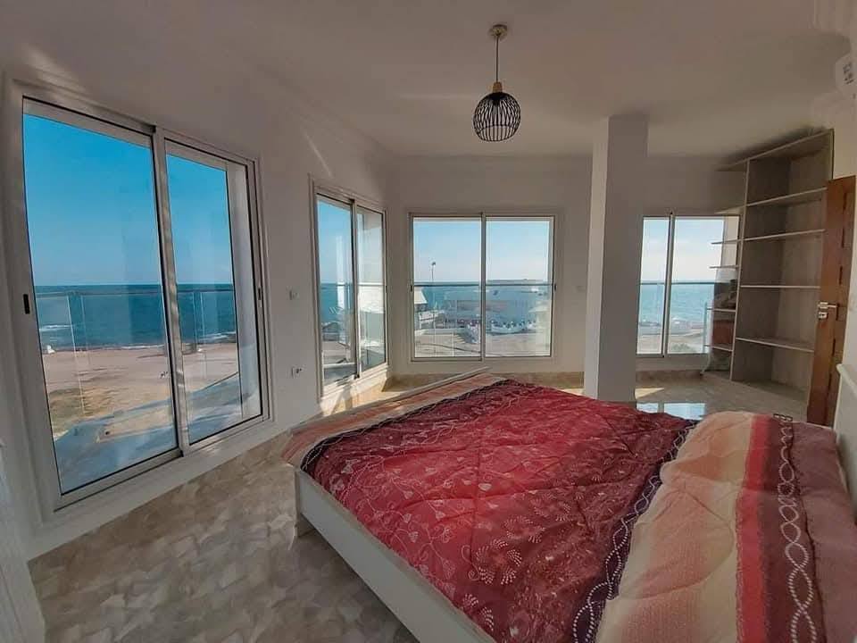 chambre-vue-mer-location-monastir