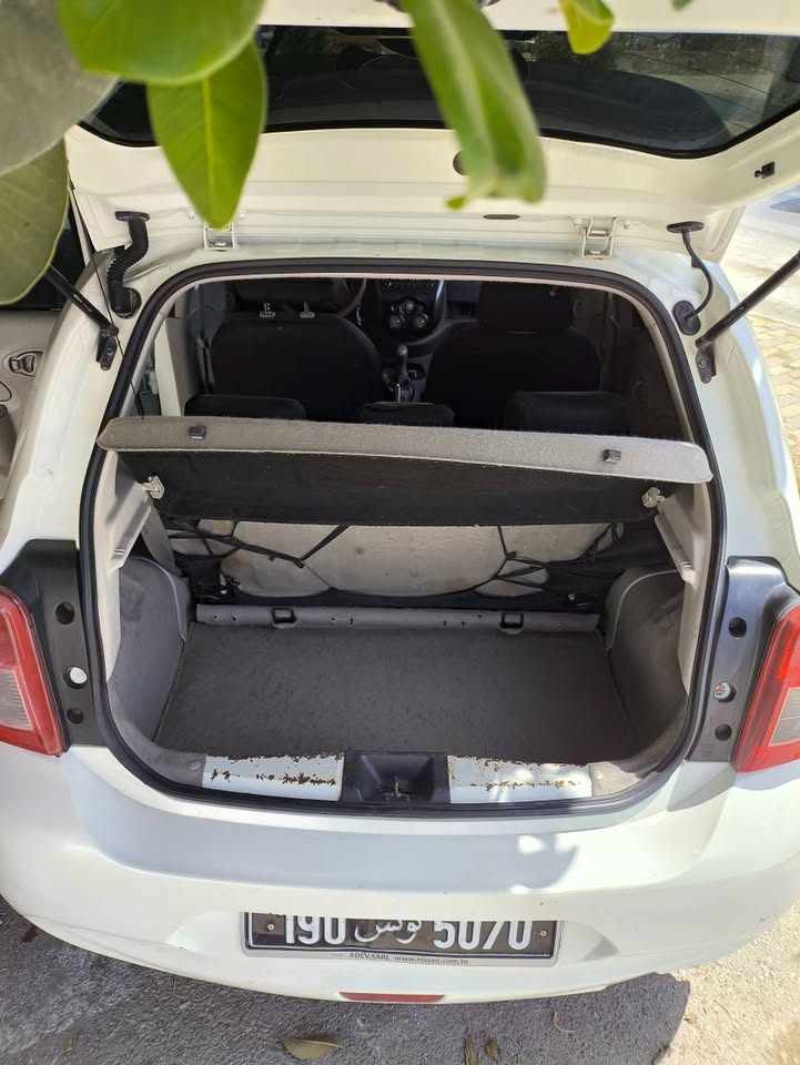 coffre-nissan-micra-2012-petit-volume-utilitaire