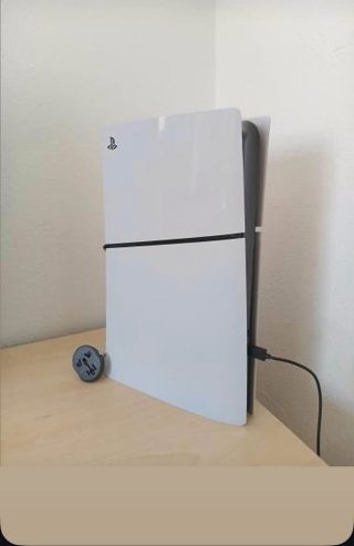 console-ps5-slim-avec-deux-manettes-tunisie