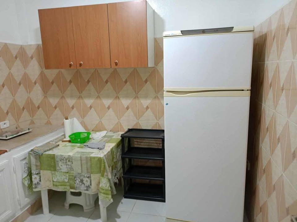 cuisine-equipee-studio-a-louer-khaznadar