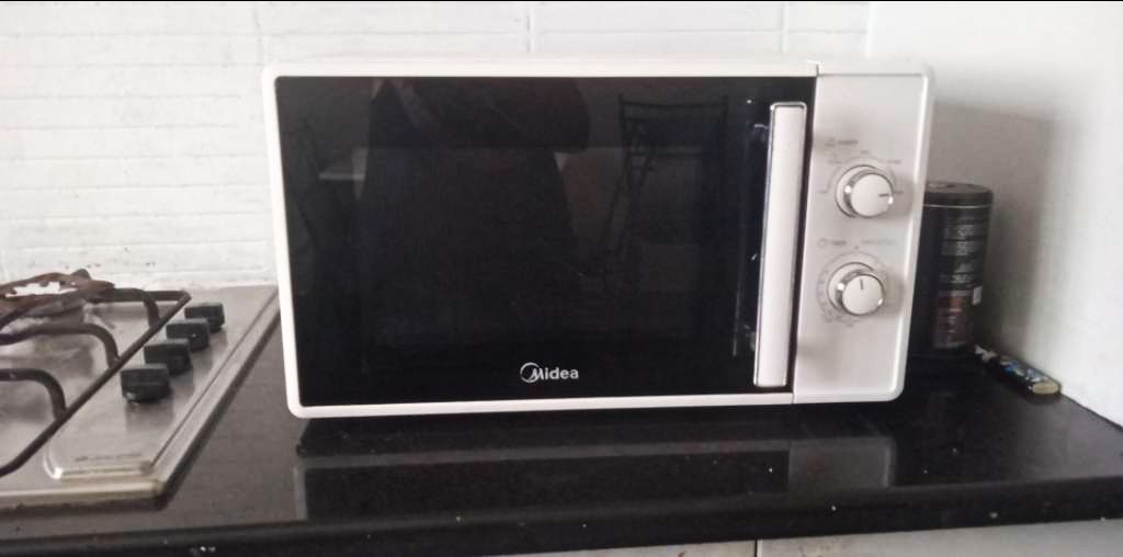 four-micro-ondes-midea-25l-blanc-tunisie