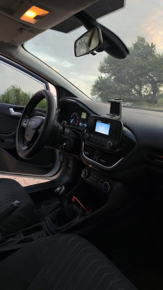 interieur-ford-fiesta-3-cylindres-a-vendre