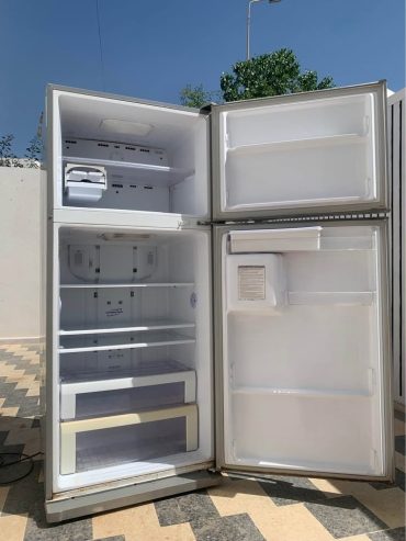 interieur-frigo-samsung-avec-congelateur-haut