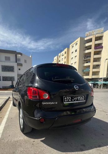 interieur-nissan-qashqai-j10-avec-ecran