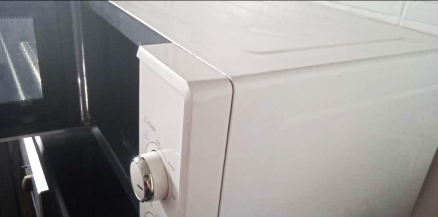 midea-four-micro-ondes-excellent-etat-soukra