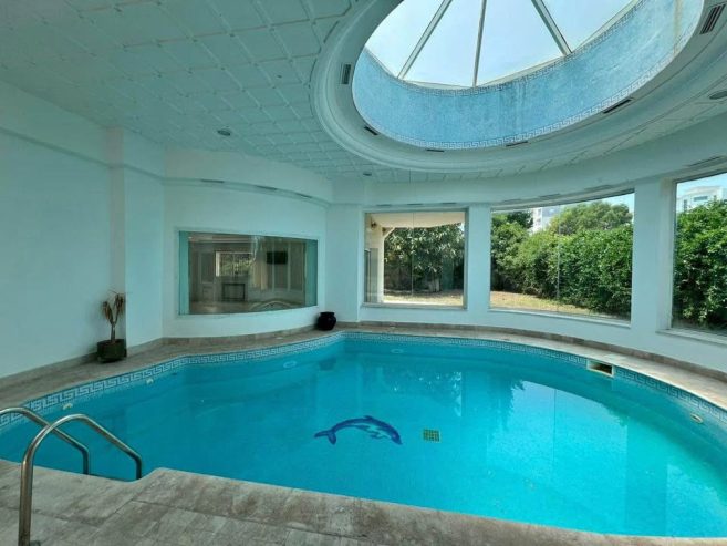 piscine-interieure-villa-tunis