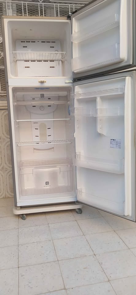 refrigerateur-double-porte-roulettes-el-mourouj
