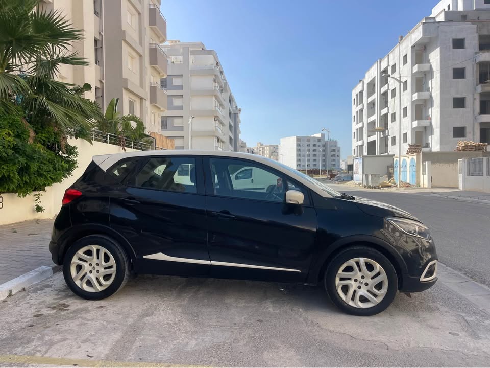 renault-captur-noir-toit-ivoire-excellent-etat