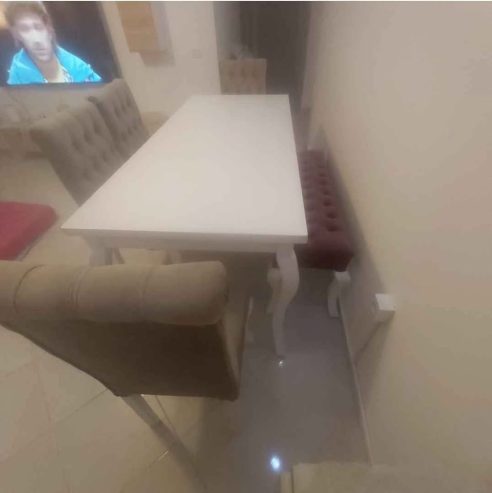salle-a-manger-moderne-capitonnee-prix-400-tnd