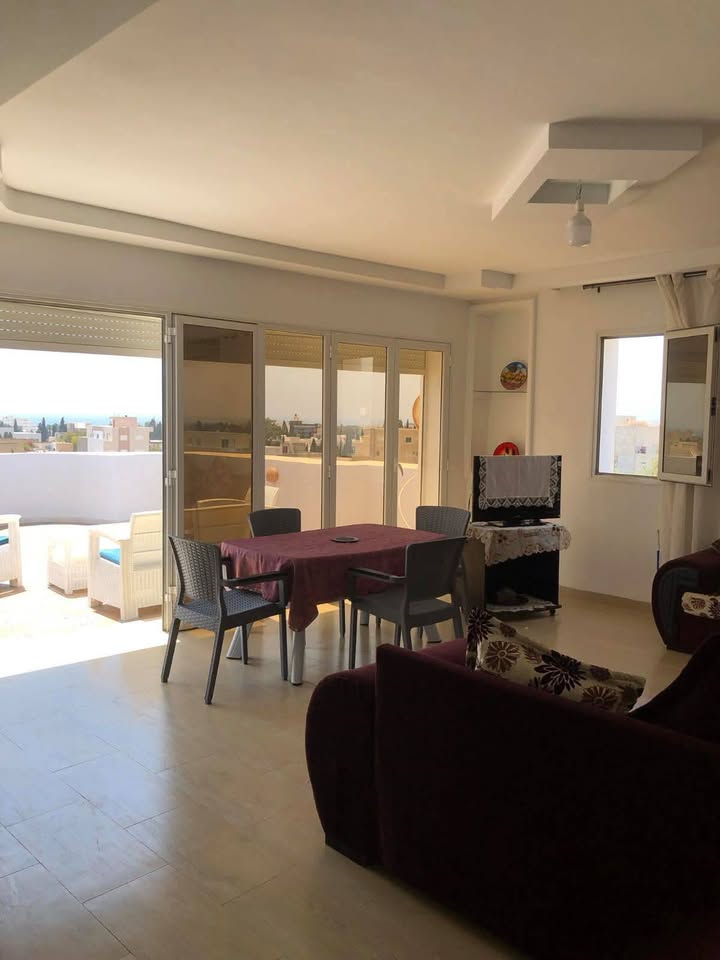 salle-a-manger-ouverte-sur-terrasse-hammamet