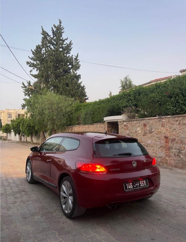 scirocco-volkswagen-toit-panoramique-ouvrant