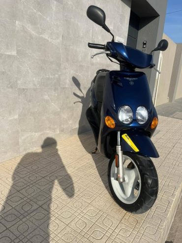 scooter-nabeul-a-vendre-bleu-compact