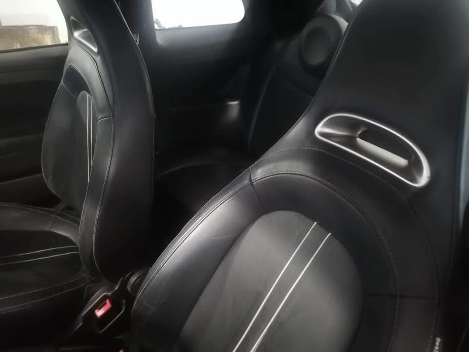 siege-sport-abarth-500-noir