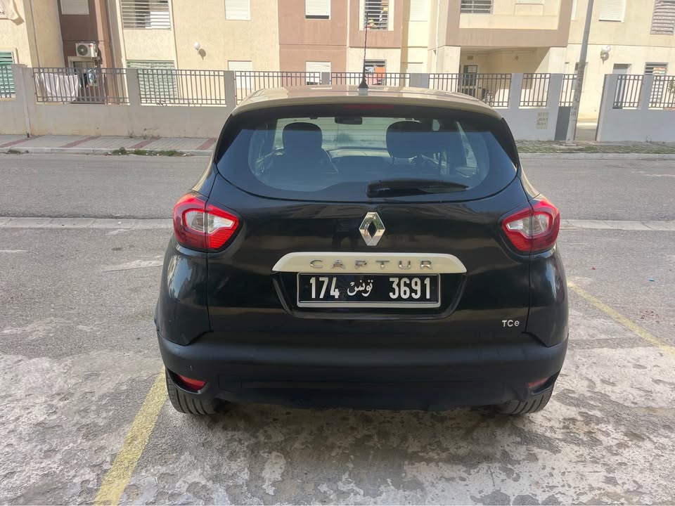 suv-captur-2014-tunisie-interieur-propre