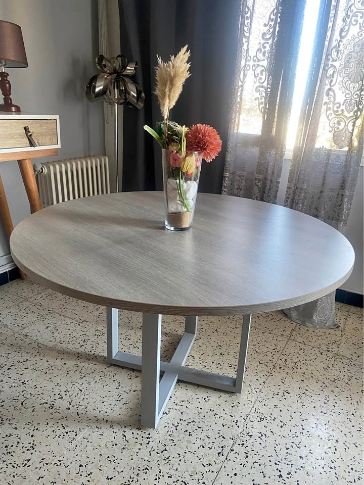 table-a-manger-ronde-moderne-tunis