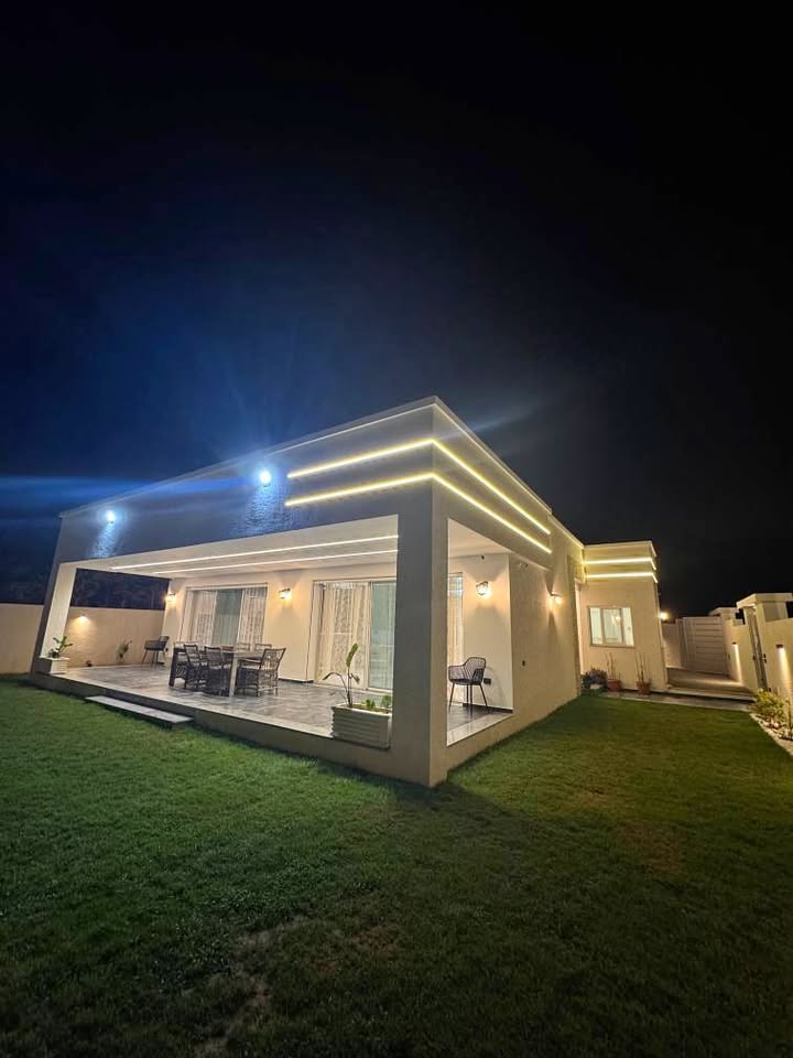 villa-rafraf-plage-haut-standing-piscine