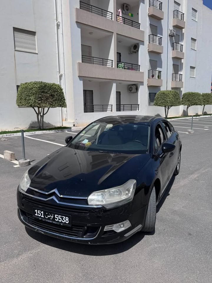 voiture-citroen-c5-tunisie-essence-boite-6-vitesses
