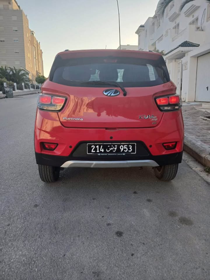 voiture-familiale-kuv100-kilometrage-70000km