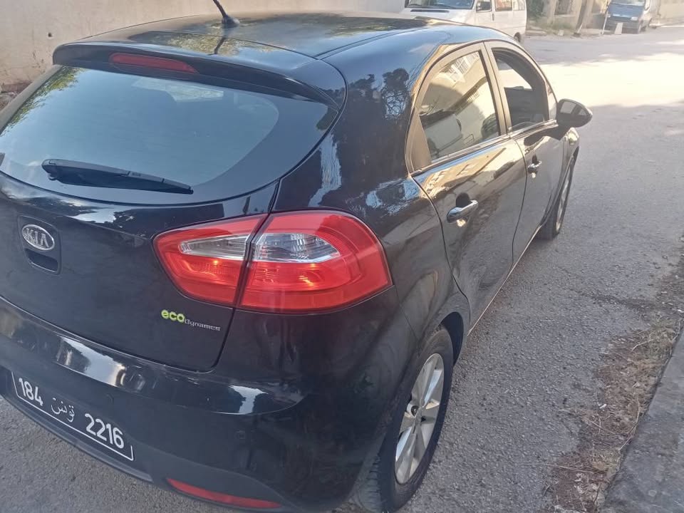 voiture-kia-rio-eco-boite-6-diesel-tunisie