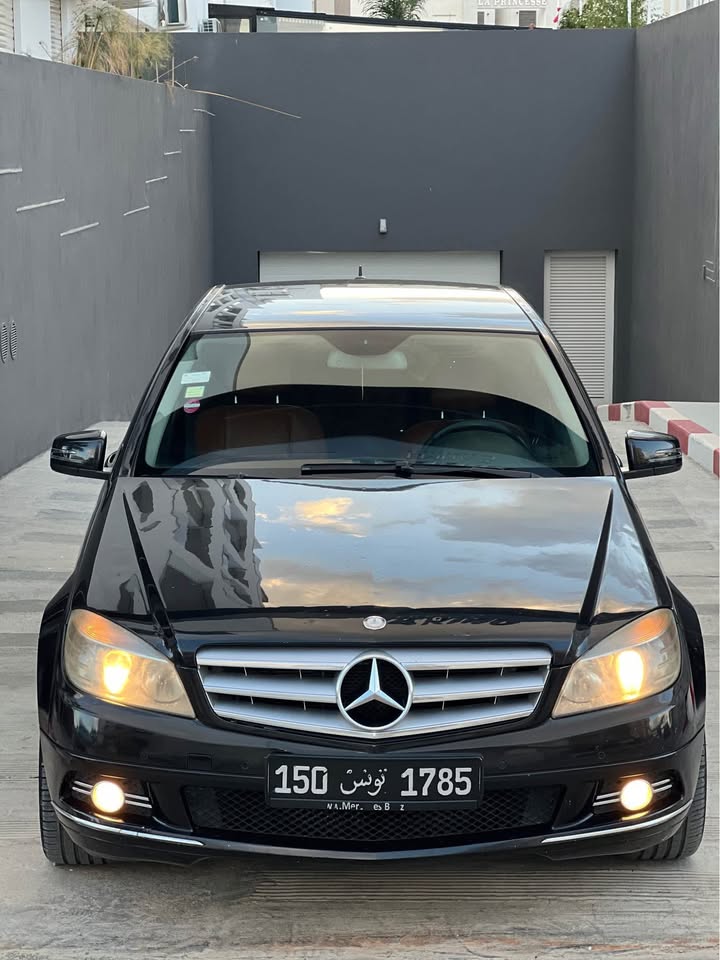 voiture-mercedes-essence-2010-excellent-etat-tunisie