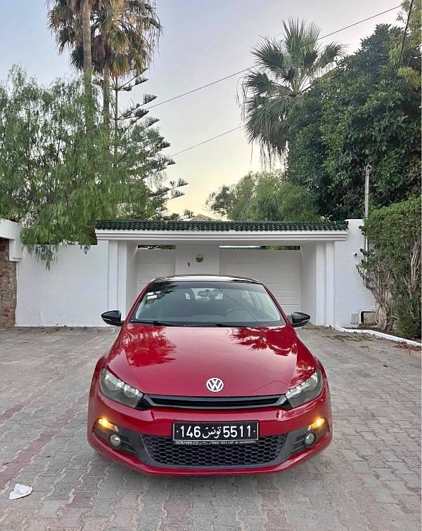 volkswagen-scirocco-rouge-tsi-ariana-vue-face