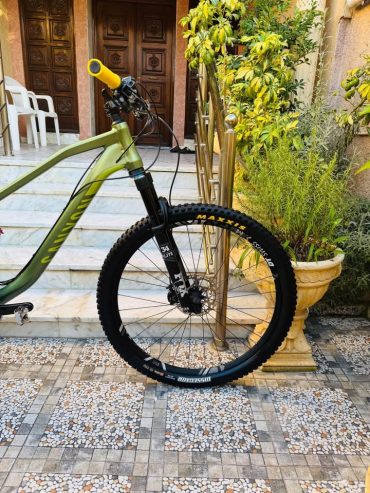 vtt-suisse-importe-tunis-maxxis-dtswiss