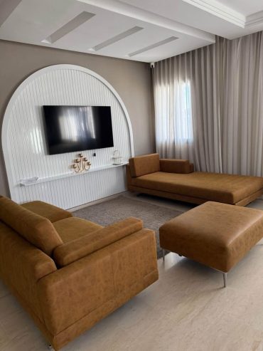 canape-design-camel-salon-moderne