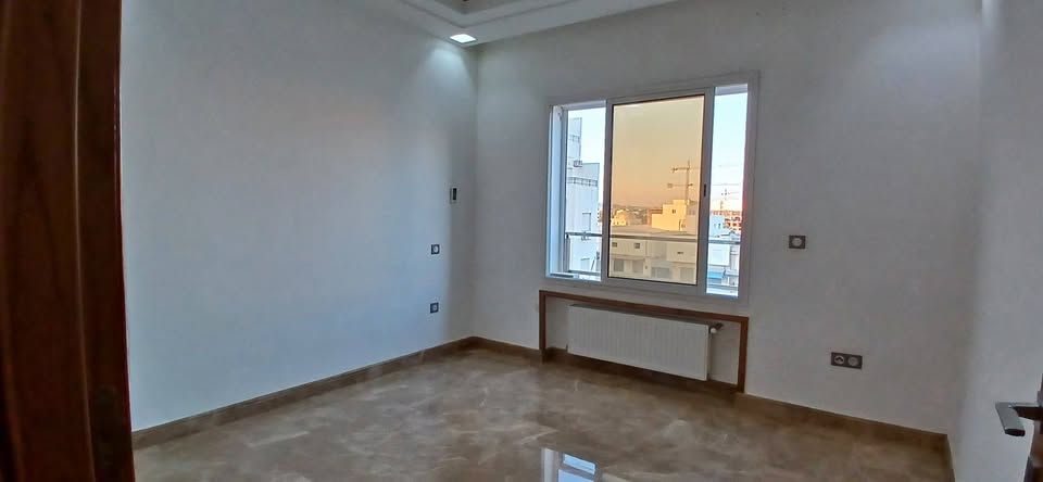 chambre-confortable-appartement-a-louer-tunisie