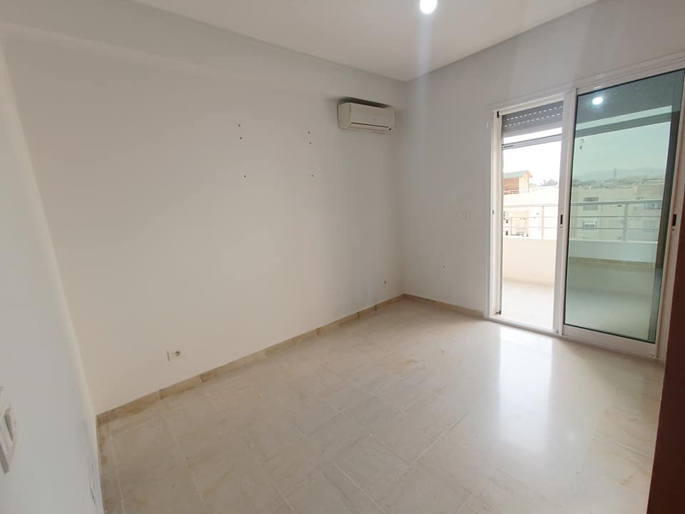 chambre-coucher-avec-climatiseur-appartement-s3