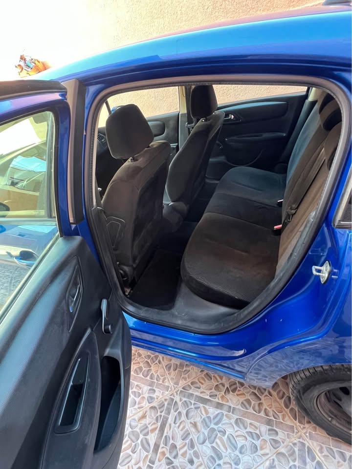 citroen-c4-bleu-metallise