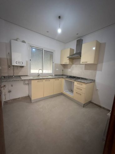 cuisine-equipee-etage-villa-a-louer-ghazela