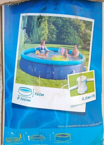 flotteur-nettoyage-piscine-accessoire