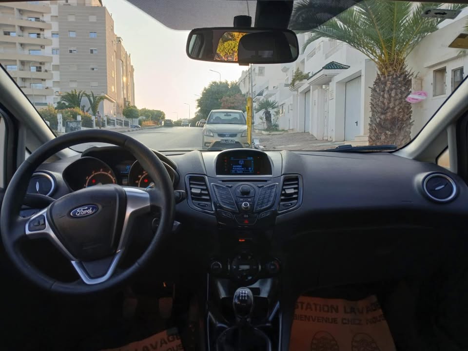 ford-fiesta-2013-tableau-bord