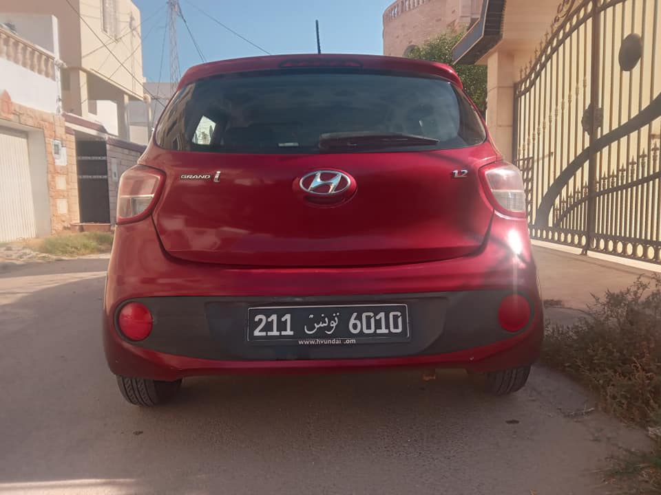 hyundai-i10-1-2l-essence-rouge-tunisie
