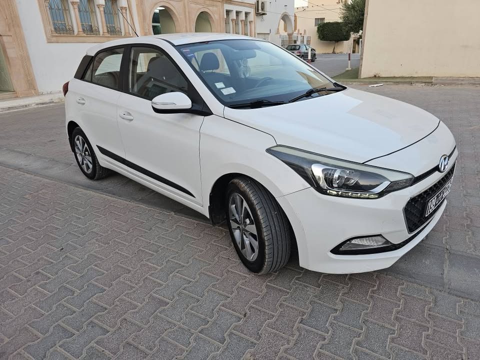 hyundai-i20-86k-km-tres-bon-etat
